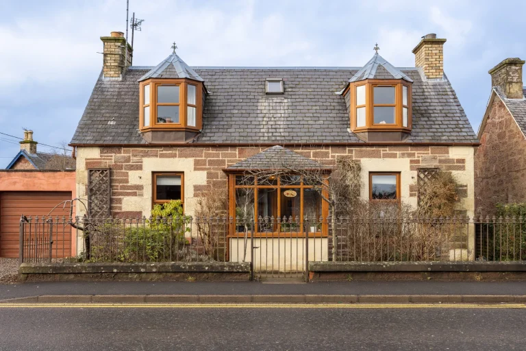 Rowandene, 117 Perth Road, Blairgowrie, PH10 6DX