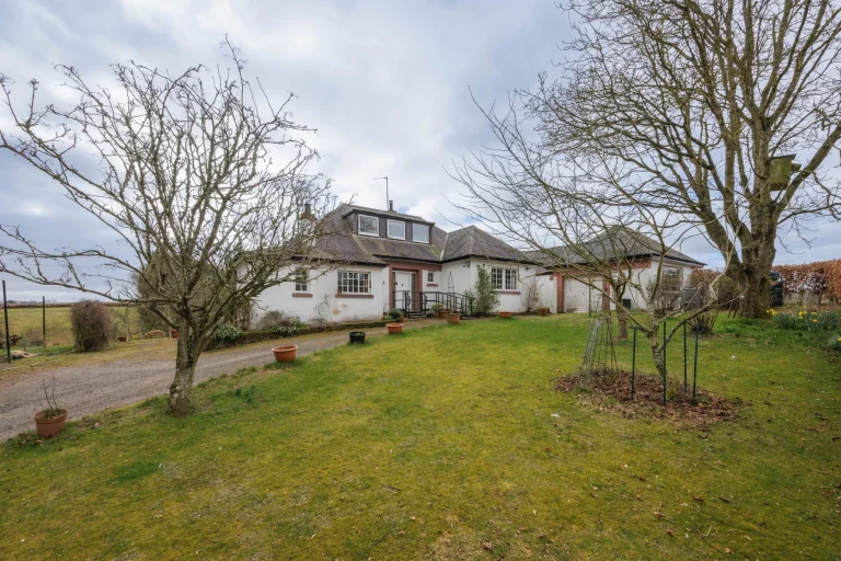 Leck, Alyth, PH11 8JR