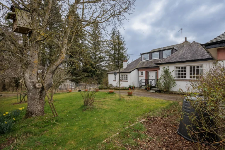 Leck, Alyth, PH11 8JR
