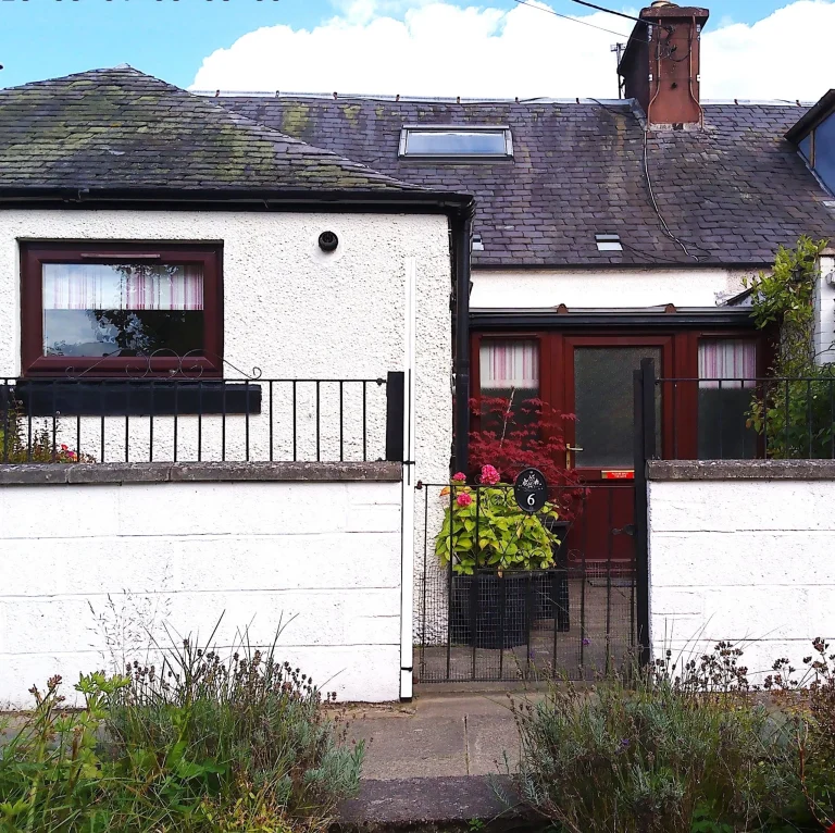 6 Ashgrove Cottages, Rattray, Blairgowrie, PH10 7EX